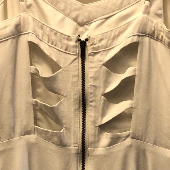 Sexy Sundress - Picture 5 of 5